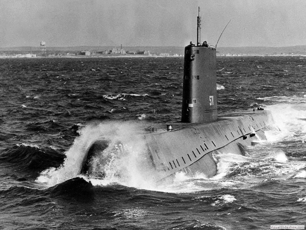 USS Nautilus (SSN-571) 1955.
