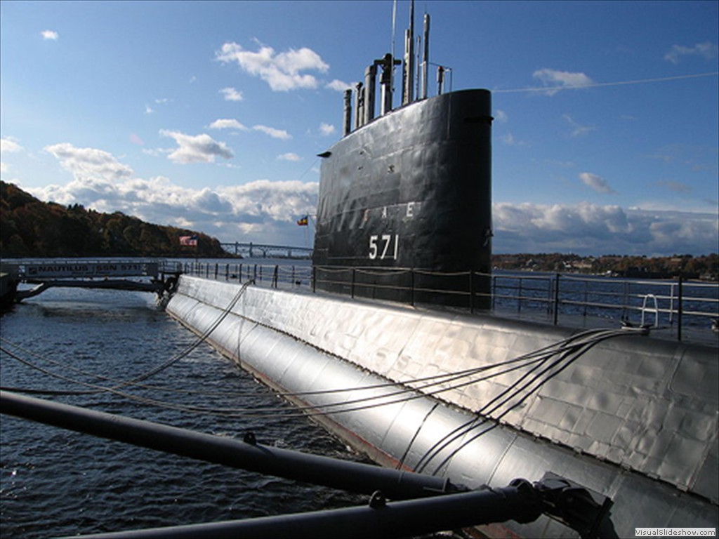 USS Nautilus (SSN-571) (3)